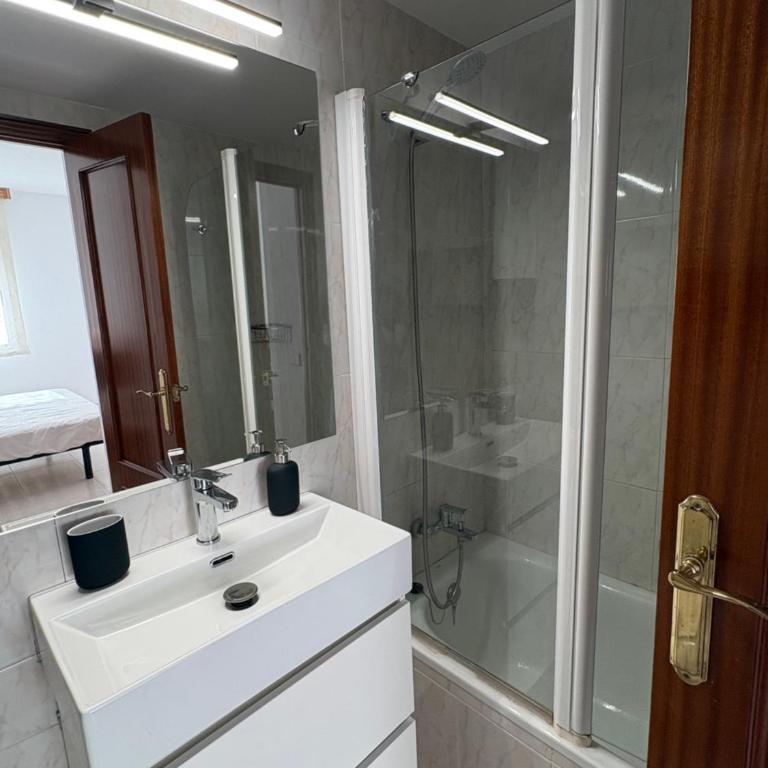 Alojamiento en el centro para 8 personas - Apartment - 21
