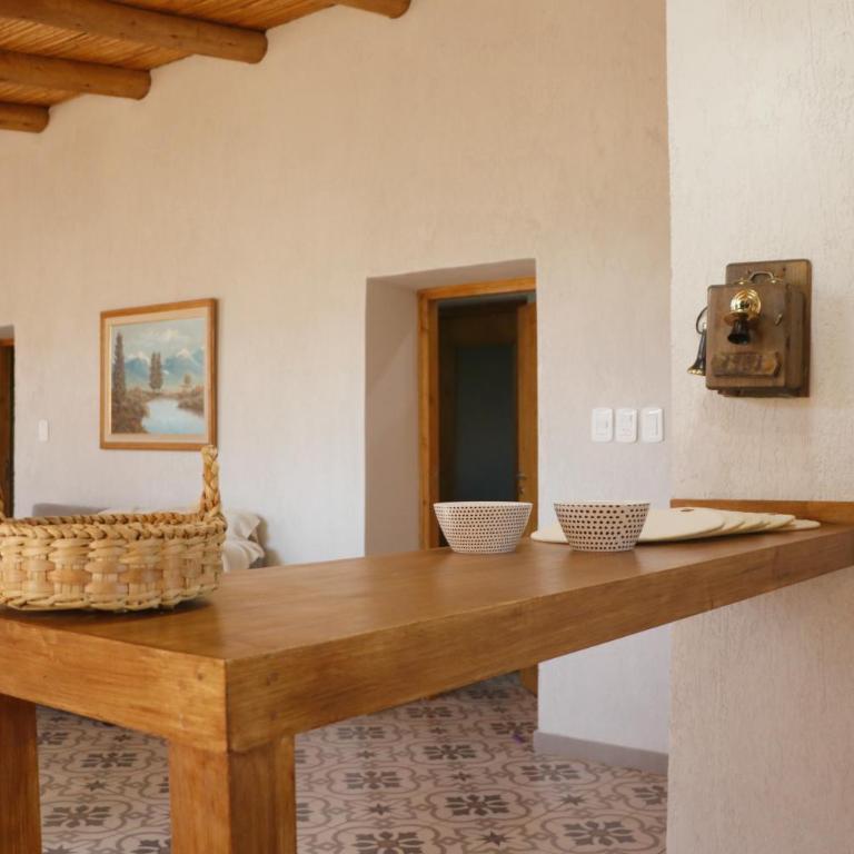 El Rancho , casa de huéspedes - Three-Bedroom Home - 8
