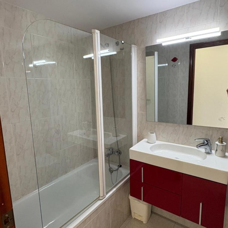 Alojamiento en el centro para 8 personas - Apartment - 8