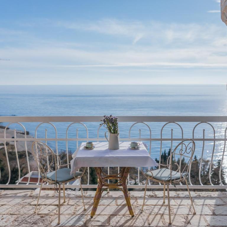 Apartments Pietra Mare - Two-Bedroom Apartment with Shared Balcony and Sea View - 5