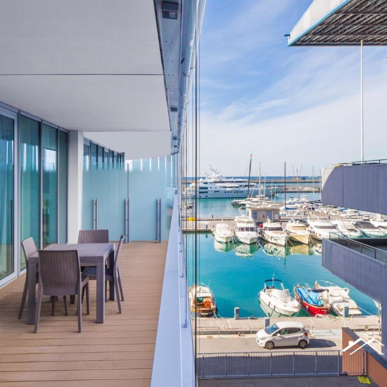 Waterfront Lux|Studio|A/C|Parking|GYM|Wifi By Tilo - Appartamento Monolocale con Balcone - 21