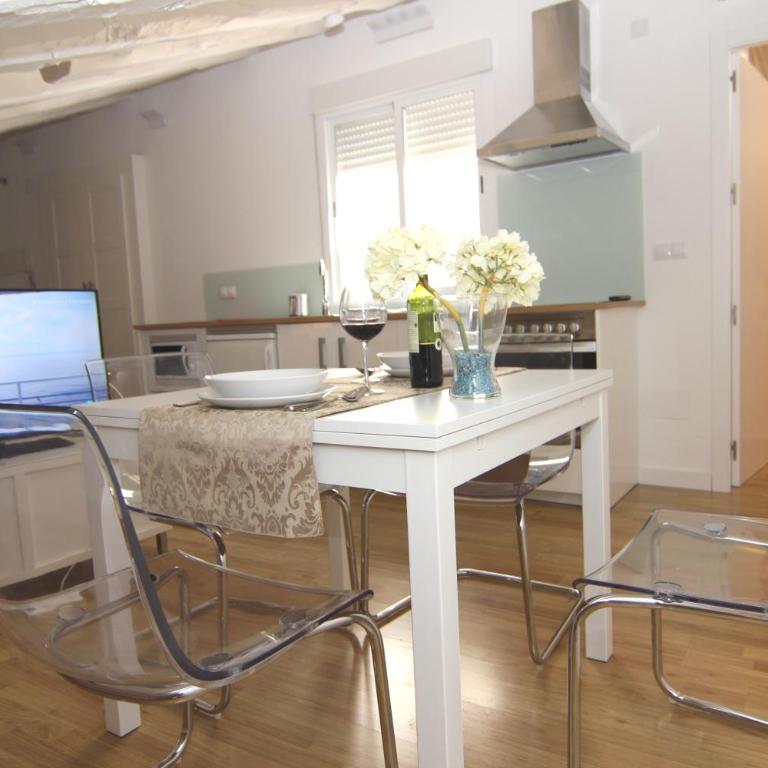 Apartamento Atico en Puerta del Sol - One-Bedroom Apartment - 4