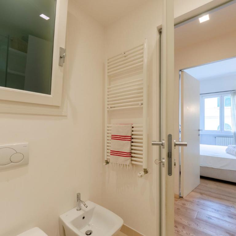 JOIVY Spacious Family Retreat - Two Apartments with Balcony - Appartamento - 25