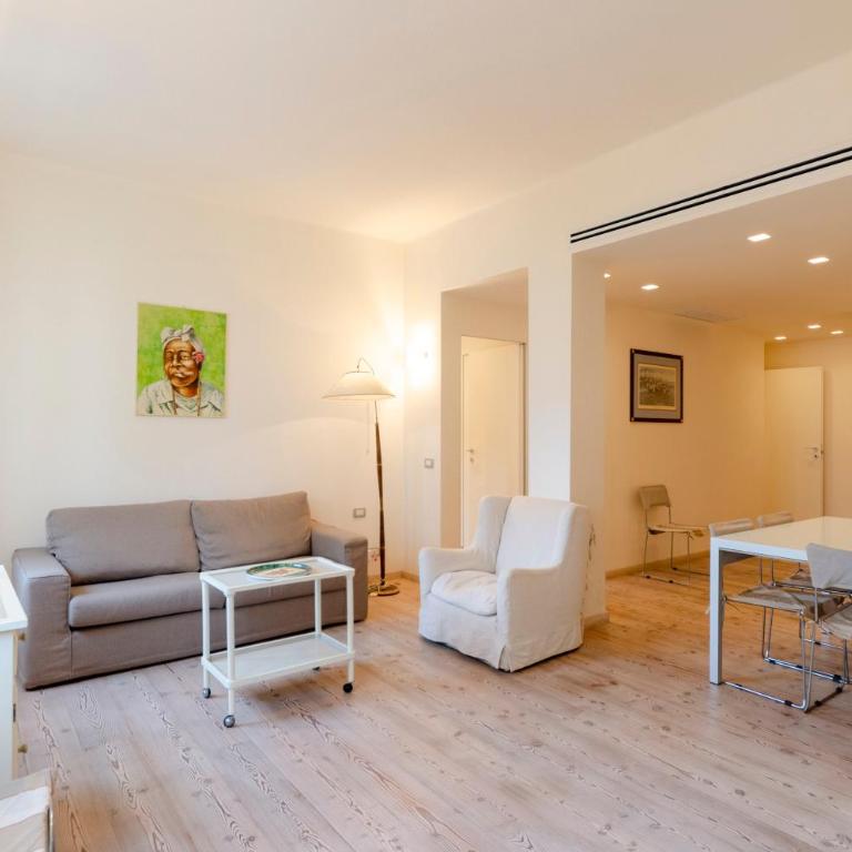 JOIVY Spacious Family Retreat - Two Apartments with Balcony - Appartamento - 1