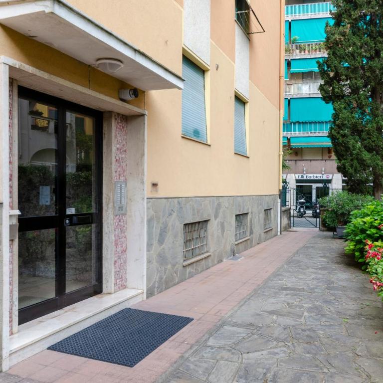 JOIVY Spacious Family Retreat - Two Apartments with Balcony - Appartamento - 50