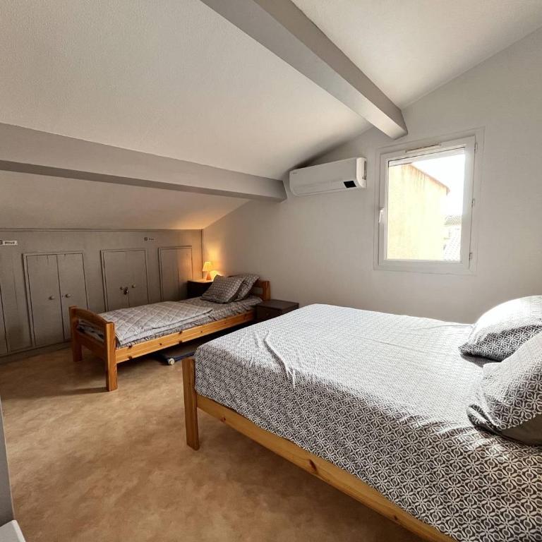 Belle Maison climatisee, wifi, 7 personnes, piscine commune, 10 mn de la plage LRCS96 - Maison 3 Chambres - 11