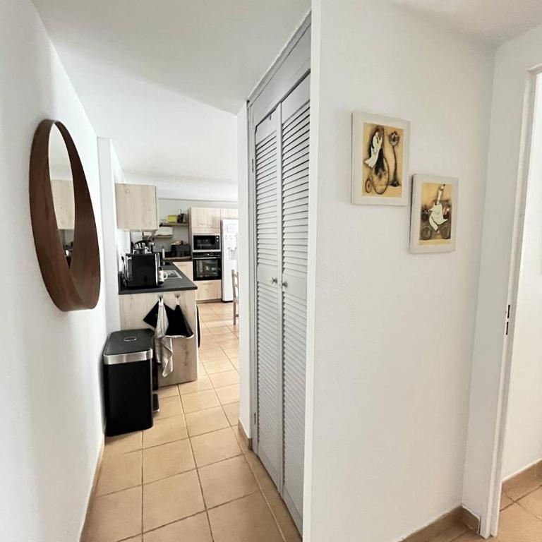 Belle Maison climatisee, wifi, 7 personnes, piscine commune, 10 mn de la plage LRCS96 - Maison 3 Chambres - 13