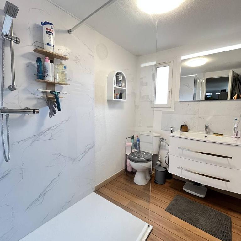 Belle Maison climatisee, wifi, 7 personnes, piscine commune, 10 mn de la plage LRCS96 - Maison 3 Chambres - 16