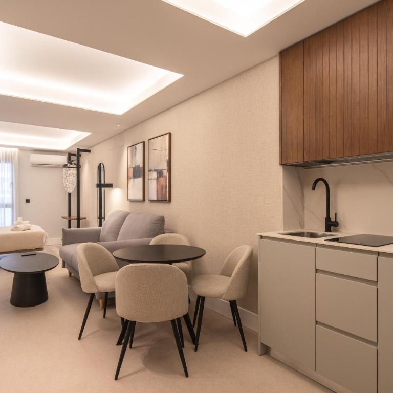 WintowinRentals Placeta Suites Granada - Family Studio - 5