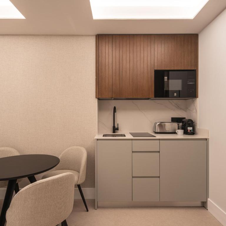 WintowinRentals Placeta Suites Granada - Family Studio - 8