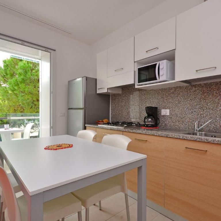 Perfect holiday flat close to the beach - Apartment - 12