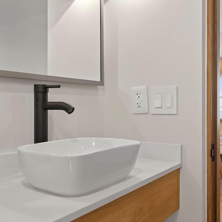 Private Rooftop Pool - Ocean View Romantic Getaway - Apartamento - 12