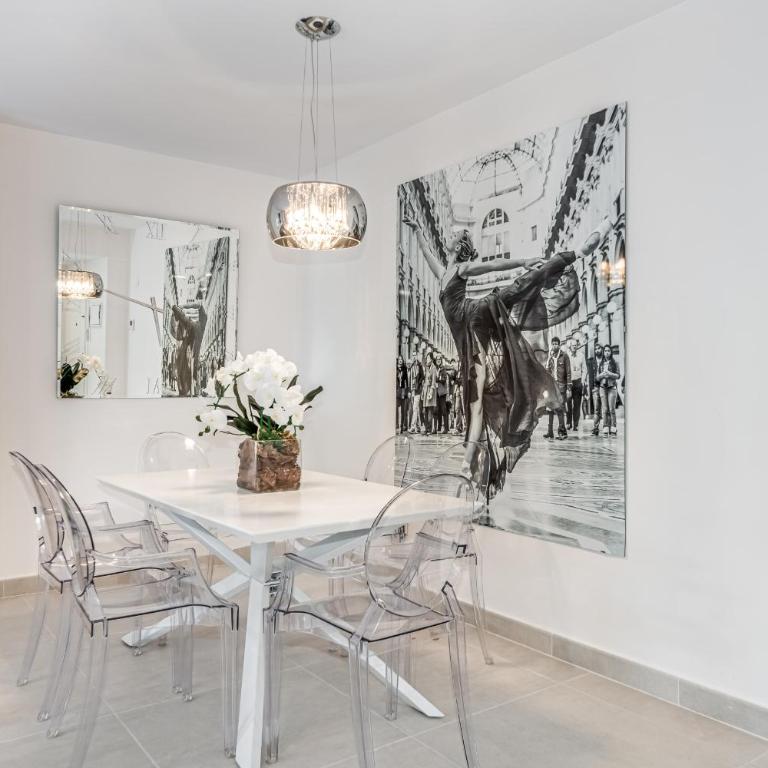 by RIVA - Elegant, 2 Bedroom Apartment in Dama de Noche Puerto Banus - Two-Bedroom Apartment with Garden View - 1