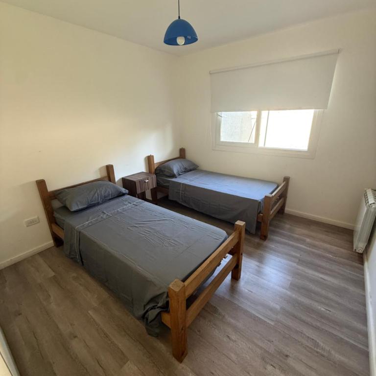 Departamento de 2 habitaciones, pileta, patio, cochera - Two-Bedroom Apartment - 18
