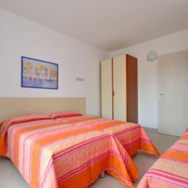 Family-Friendly vacation flat with pool - Apartment - 13
