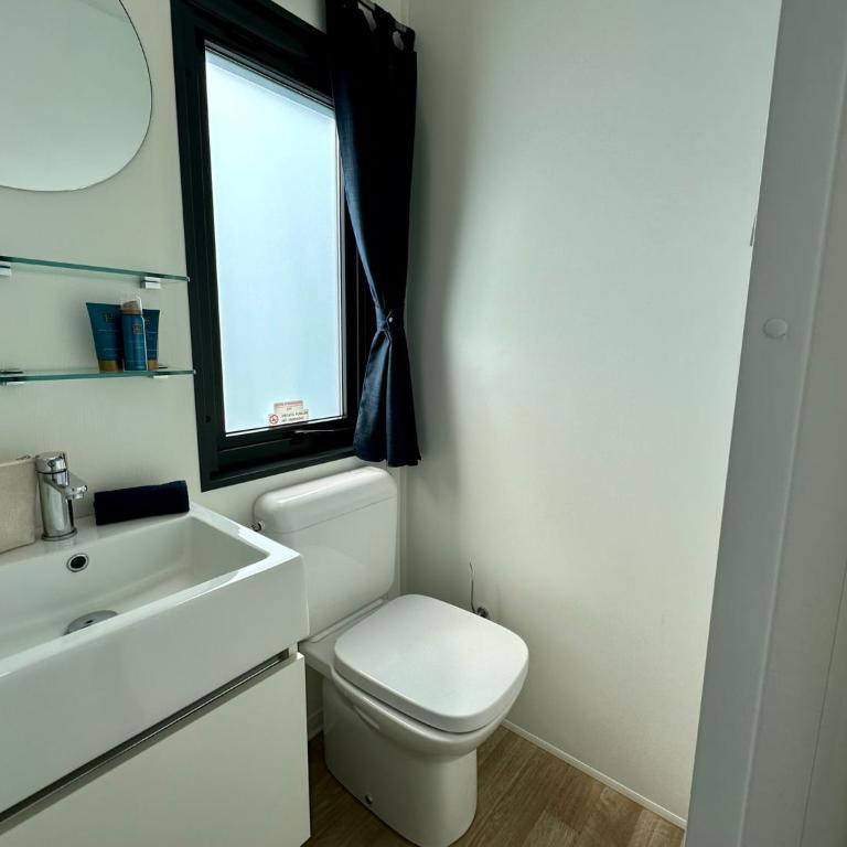 Estivotravel on Camping Cisano San Vito - Chalet Superior - 17