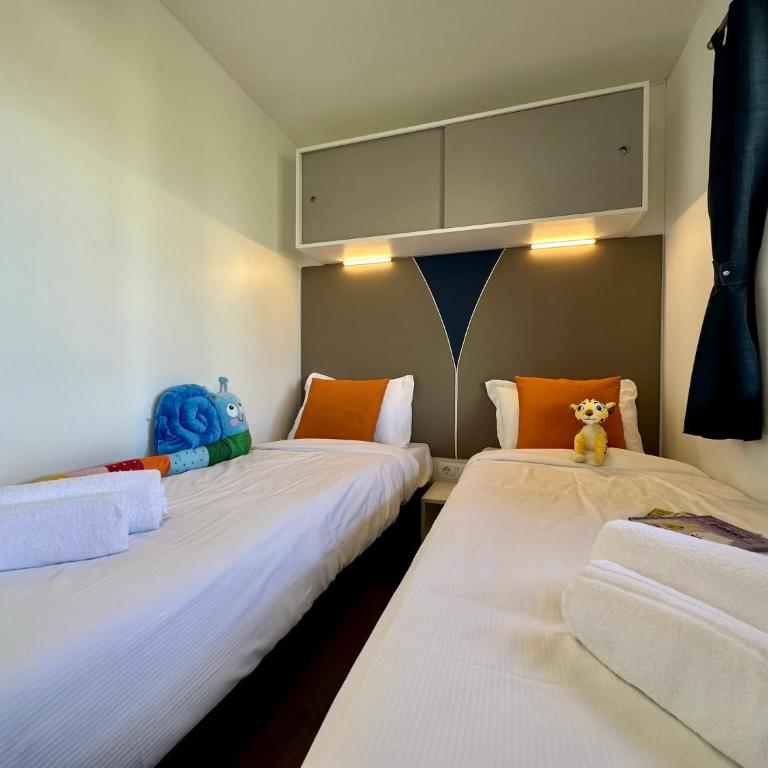 Estivotravel on Camping Cisano San Vito - Chalet Superior - 16