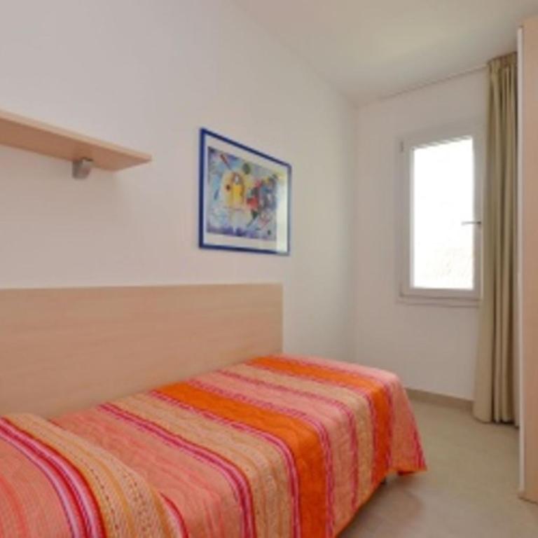 Spacious stay for families and friends - Apartment - 12