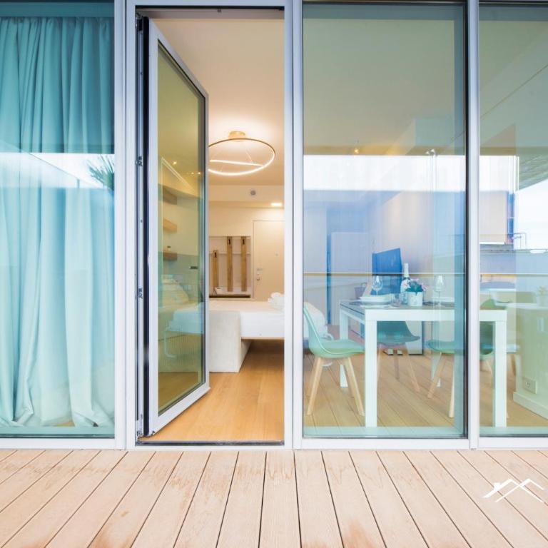 Waterfront Lux| Studio|A/C|Parking|GYM|Wifi By Tilo - Appartamento Superior con Balcone - 31