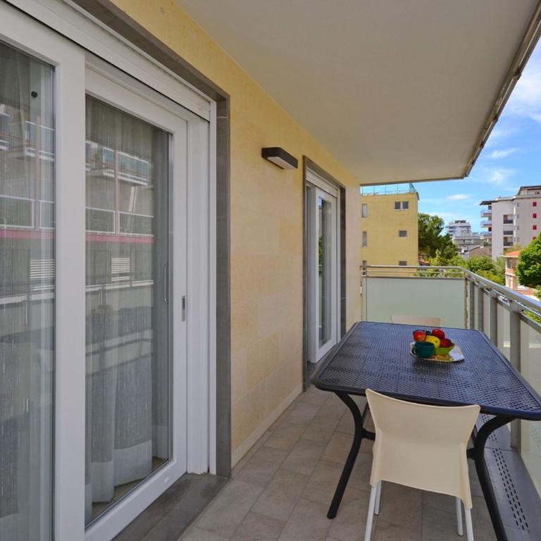 Seaside flat with spacious balcony - Appartamento - 18