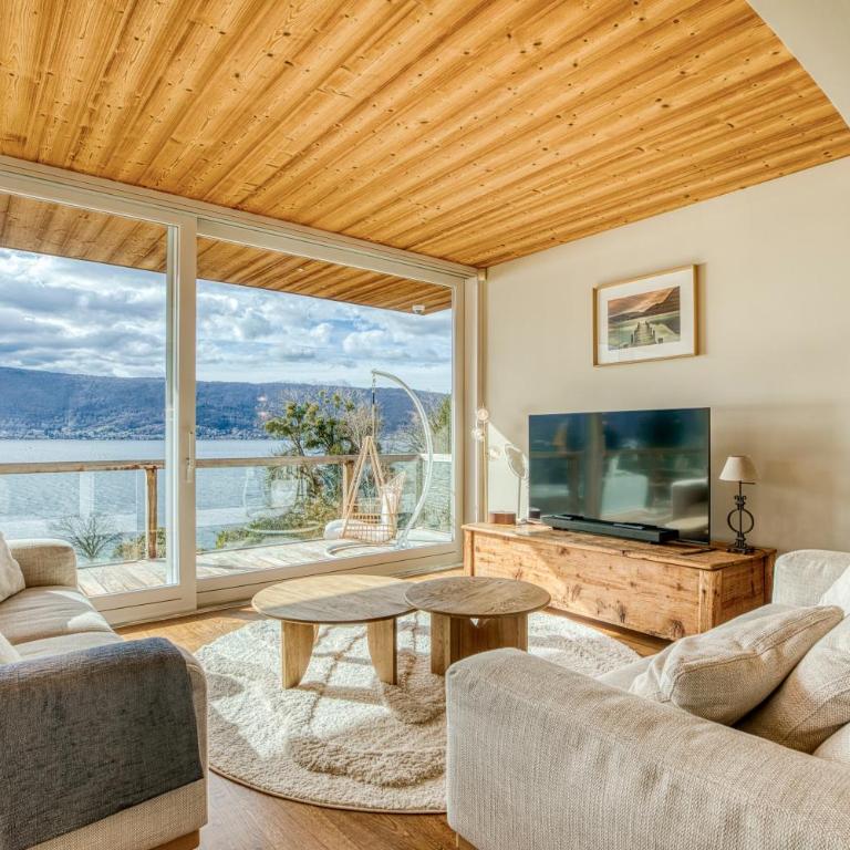 Villa Richardière - Accès privé au lac et piscine - Villa - 2