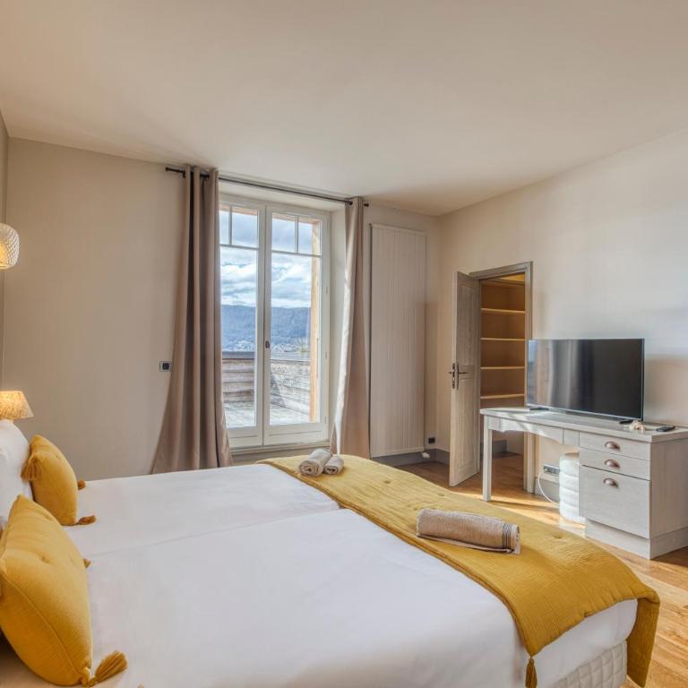 Villa Richardière - Accès privé au lac et piscine - Villa - 9