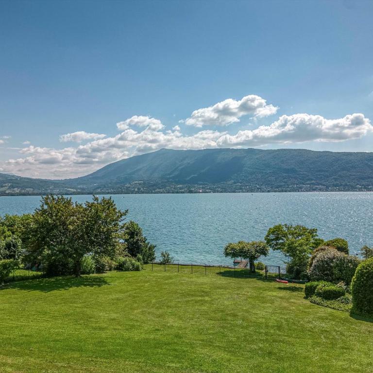Villa Richardière - Accès privé au lac et piscine - Villa - 42