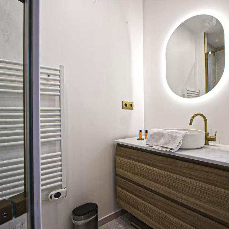 The White Flat - à 500m de la plage - Apartment - 8