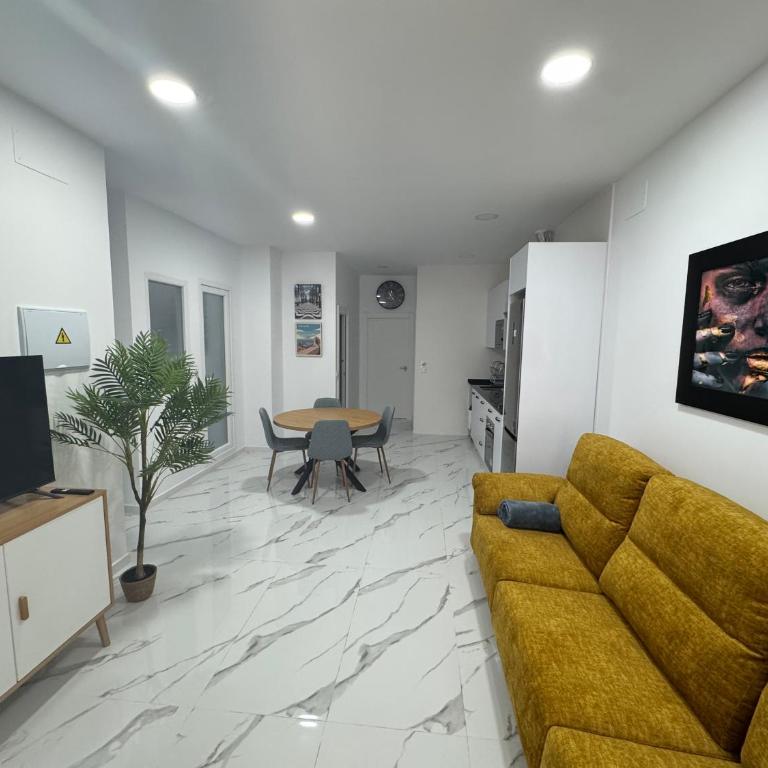 Apartamentos Montero - Two-Bedroom Apartment - 5