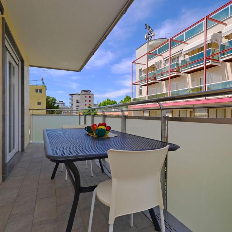 Modern apartment near the beach - Apartment - 9