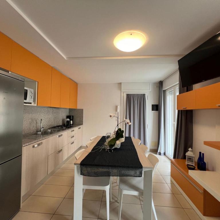 Modern apartment near the beach - Apartment - 11