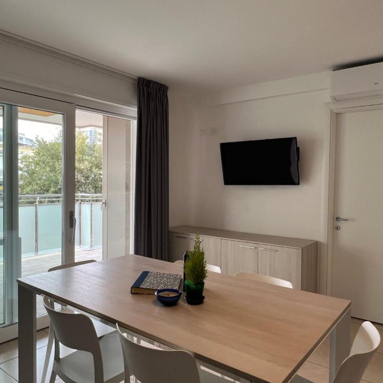 Modern apartment near the beach - Apartment - 23