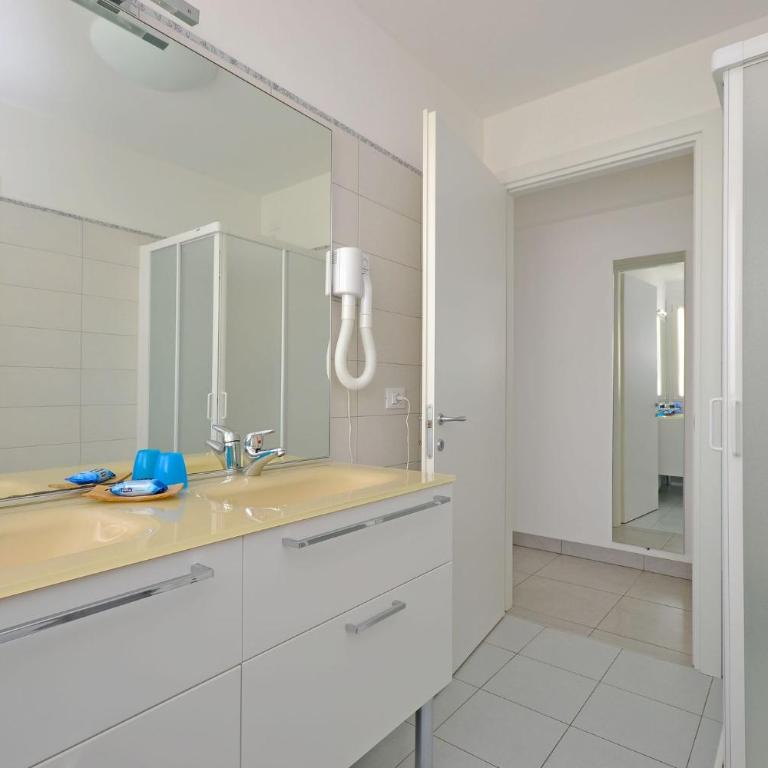 Modern flat with spacious balcony - Appartamento - 5