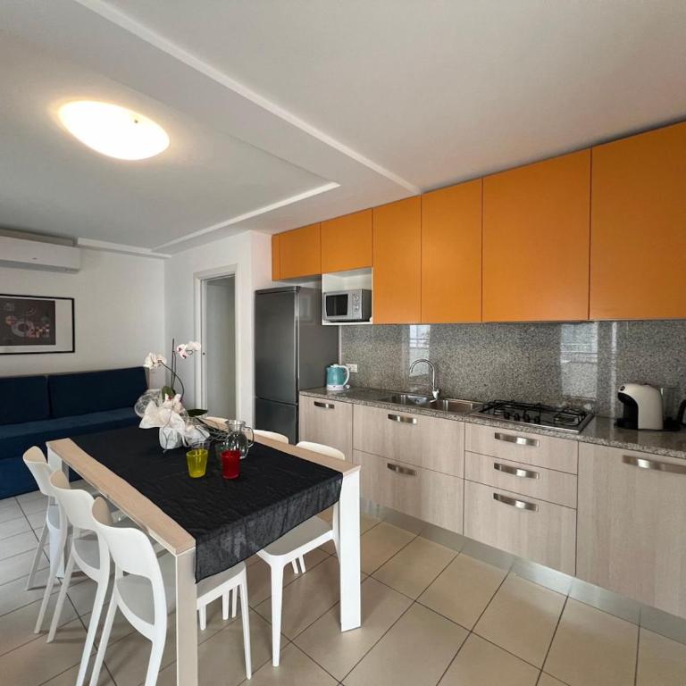 Modern flat with spacious balcony - Appartamento - 9