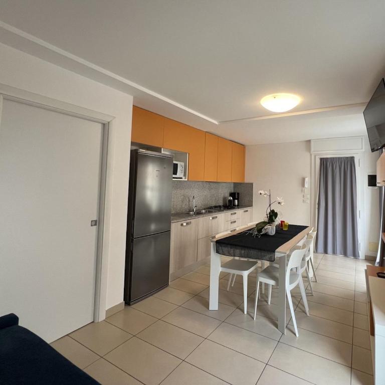 Modern flat with spacious balcony - Appartamento - 11