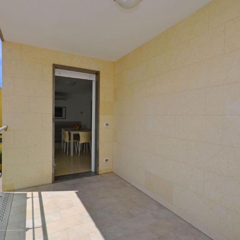 Modern flat with spacious balcony - Appartamento - 17