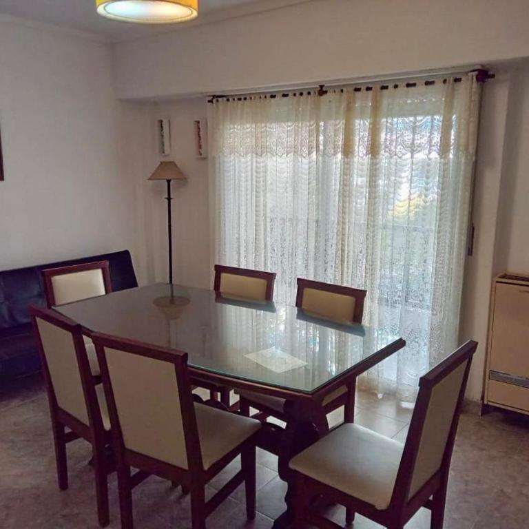 Dpto con cochera - Barrio La Perla - Apartamento de 2 dormitorios - 4