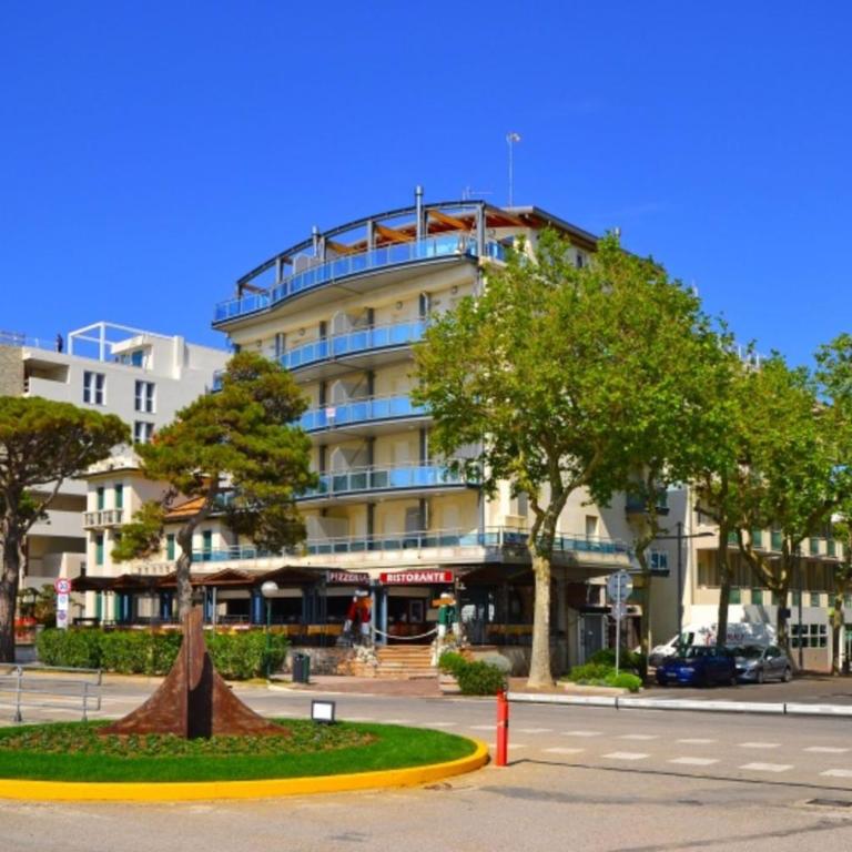 Lignano Sabbiadoro seafront stay - Apartment - 34