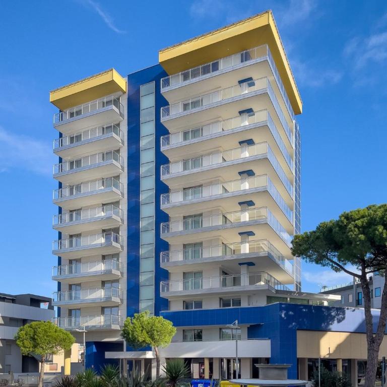 Modern flat with balcony - Appartamento - 27