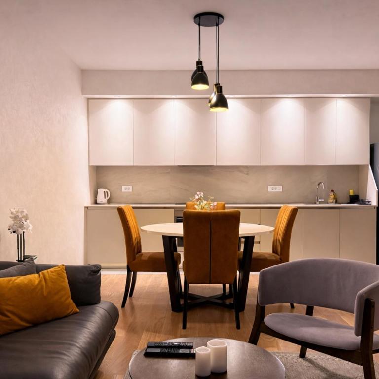 BW Loft Apartments FREE GARAGE Fast Wi-Fi - Two-Bedroom Apartment with River View - 13