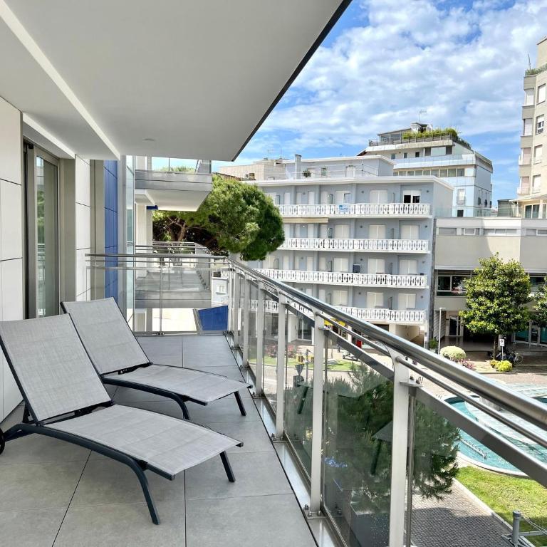 Bright apartment with balconies - Apartment - 19