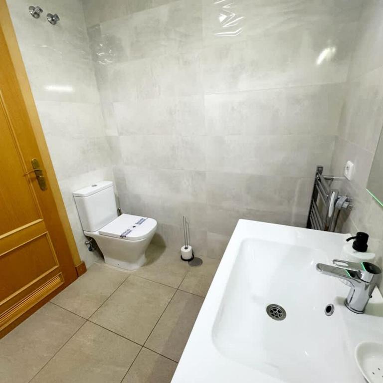 Beach 3br Pool Parking Sleeps 7 - Apartamento - 7