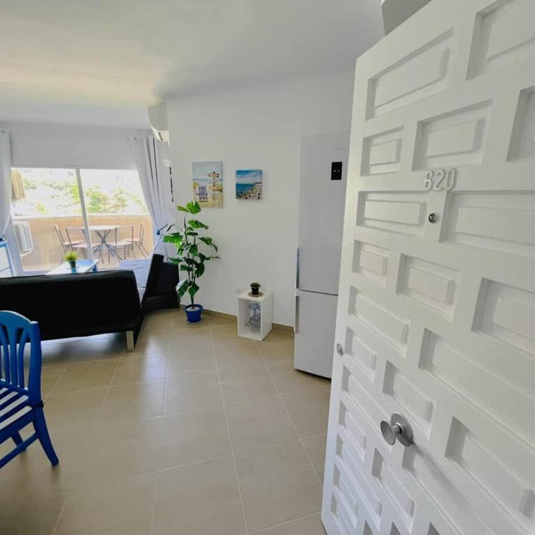 Benal Beach Spacious 1 Bedroom with Year-Round H - Apartment - 4