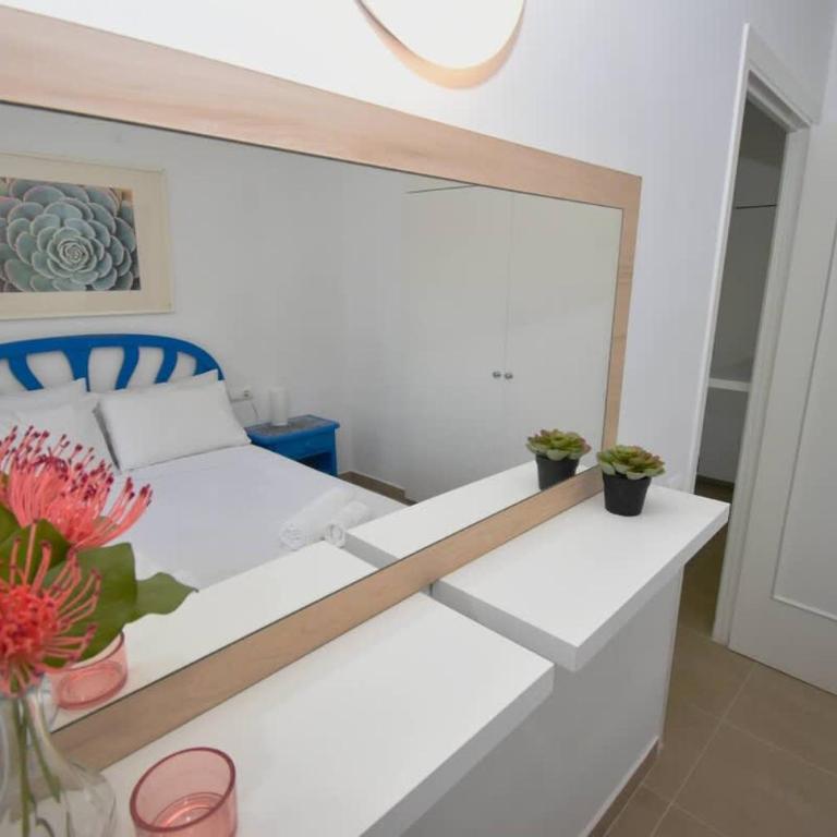 Benal Beach Spacious 1 Bedroom with Year-Round H - Apartment - 10