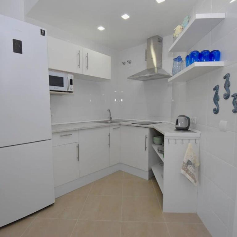 Benal Beach Spacious 1 Bedroom with Year-Round H - Apartment - 19
