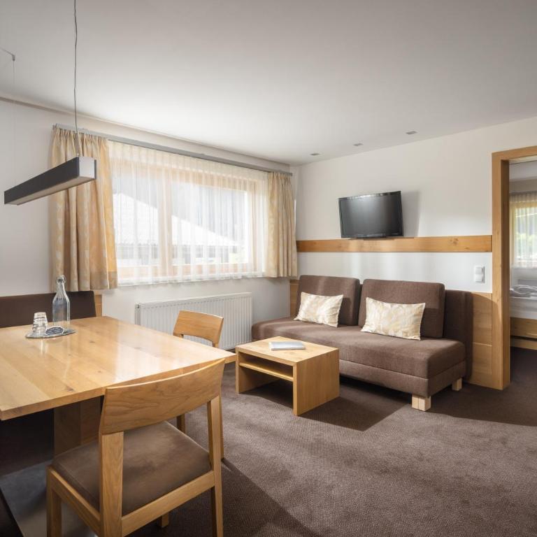 Ferienwohnung Tschanun - Apartment mit 2 Schlafzimmern und Balkon - 8
