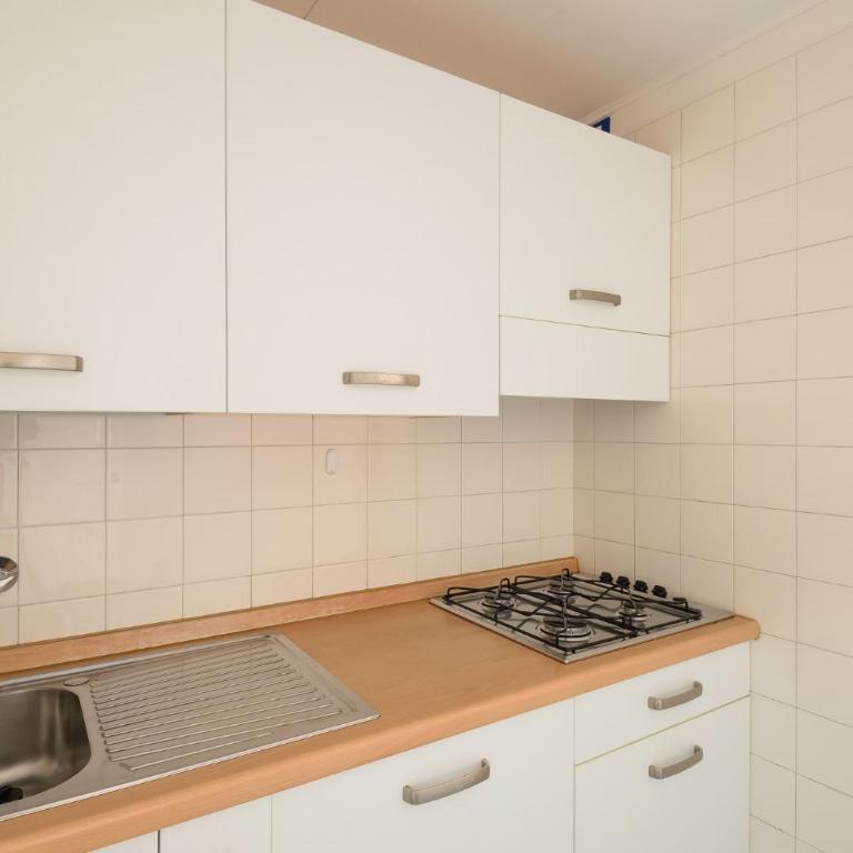 Bright top-floor apartment with sea view - Appartamento - 5