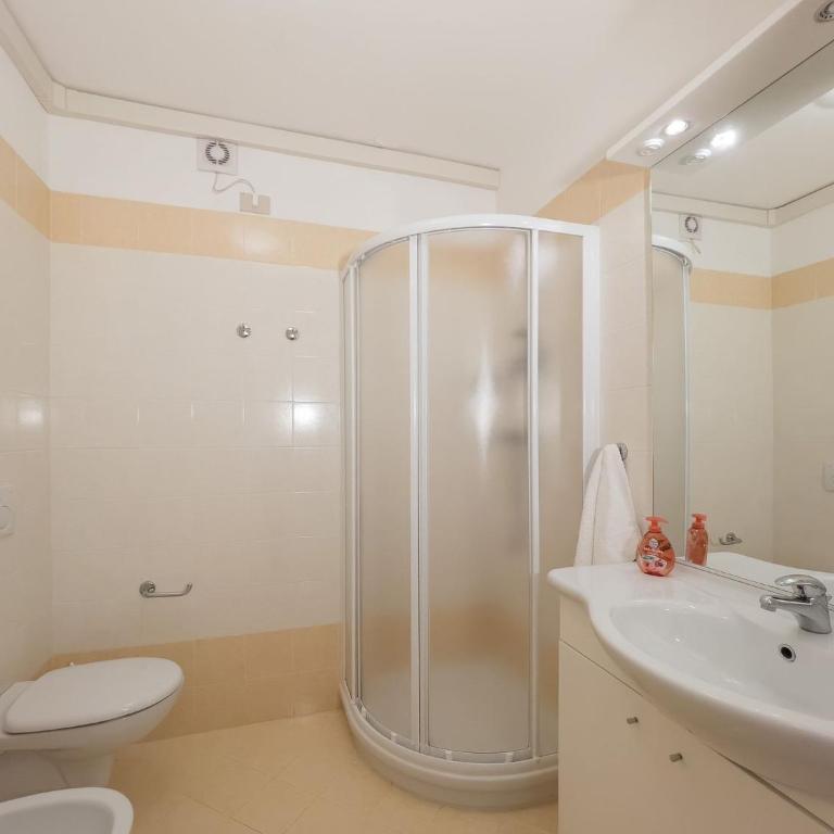 Spacious flat only 150mt from the beach - Appartamento - 5