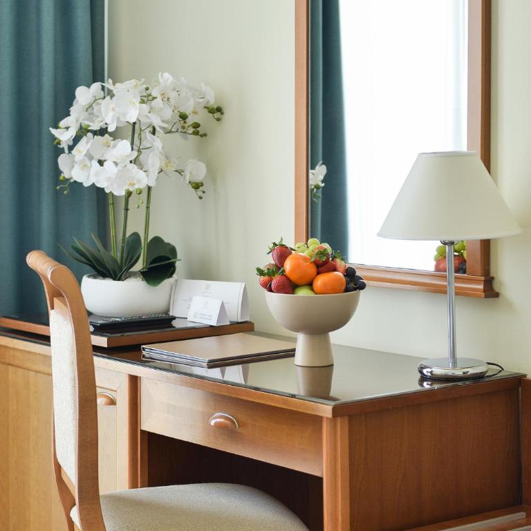 Mediteran Hotel & Resort - Dvokrevetna Soba sa Bračnim Krevetom/Zasebnim Krevetima i Balkonom - 1