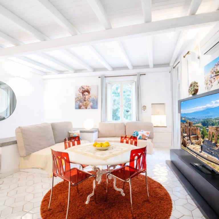 The Arch Loft Taormina City Center by Taormina Holidays - Two-Bedroom Apartment - 16